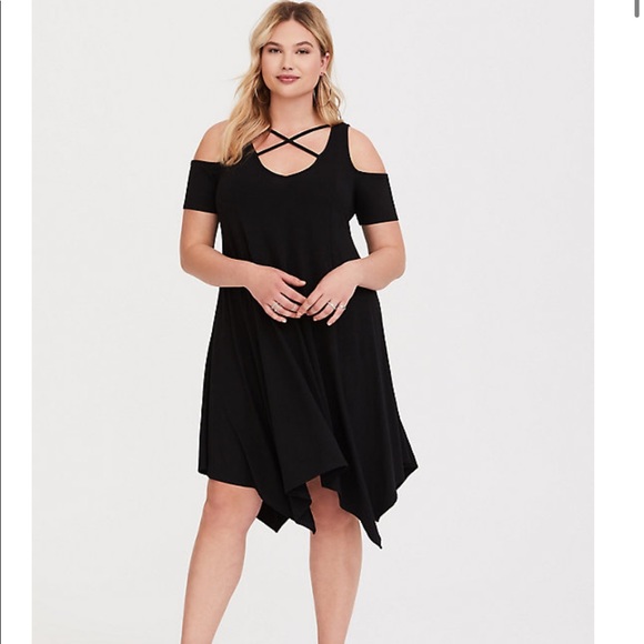 torrid Dresses & Skirts - 🖤 Torrid Black Cold Shoulder Jersey Dress